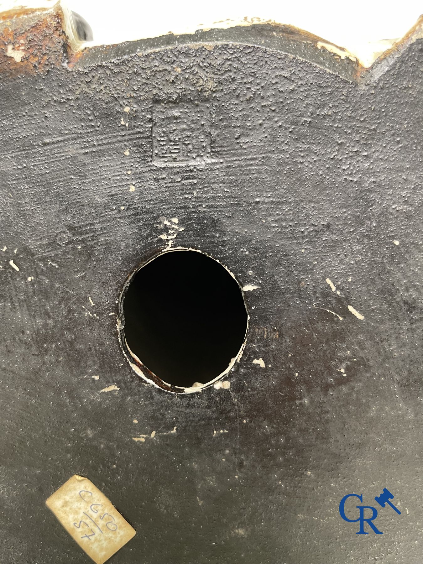 Aziatica: Een grote Chinese wijze in porselein. Gemerkt. 