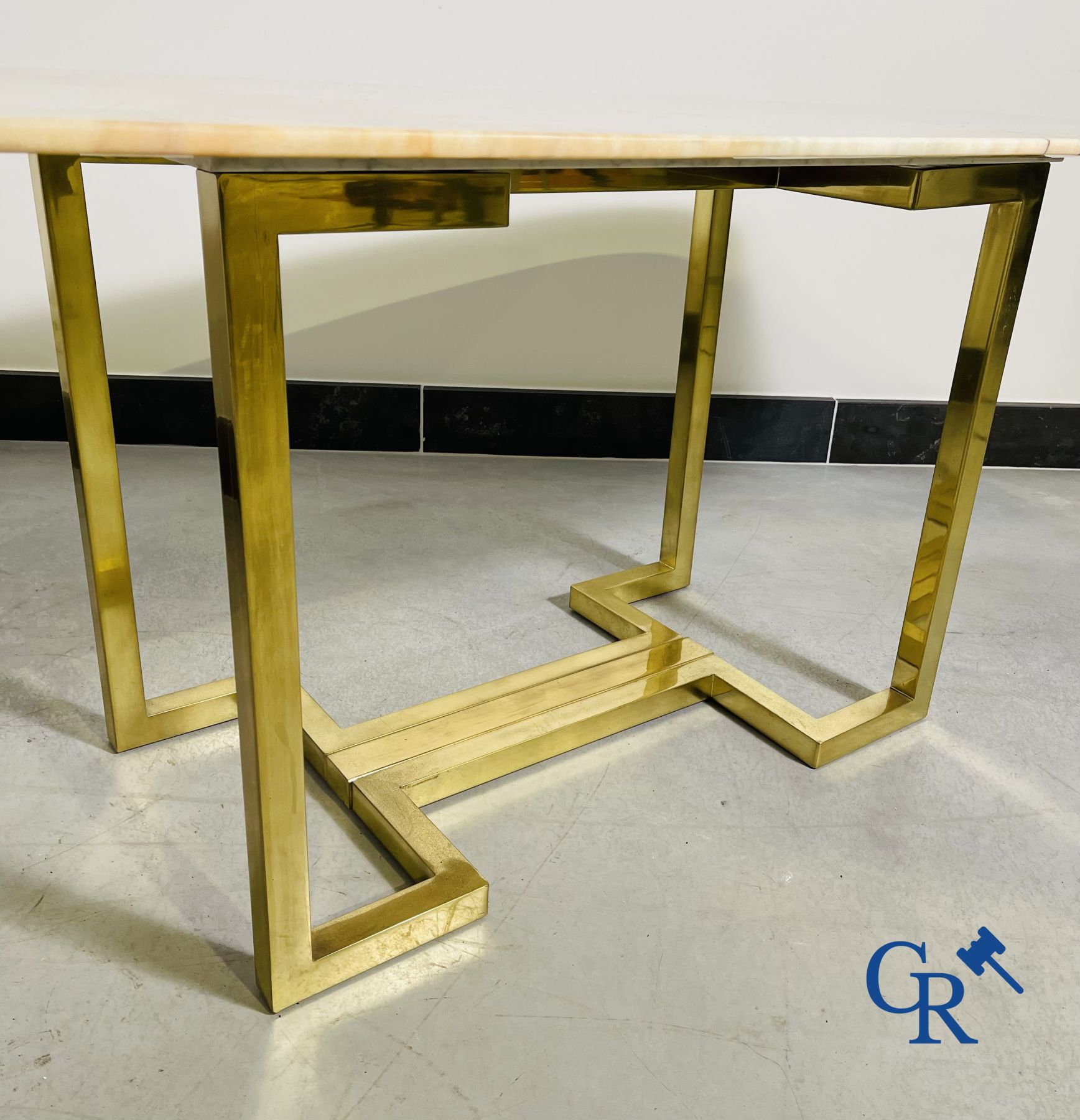 Belgo Chrom: Mooie grote eettafel met marmer blad. Periode 1980.