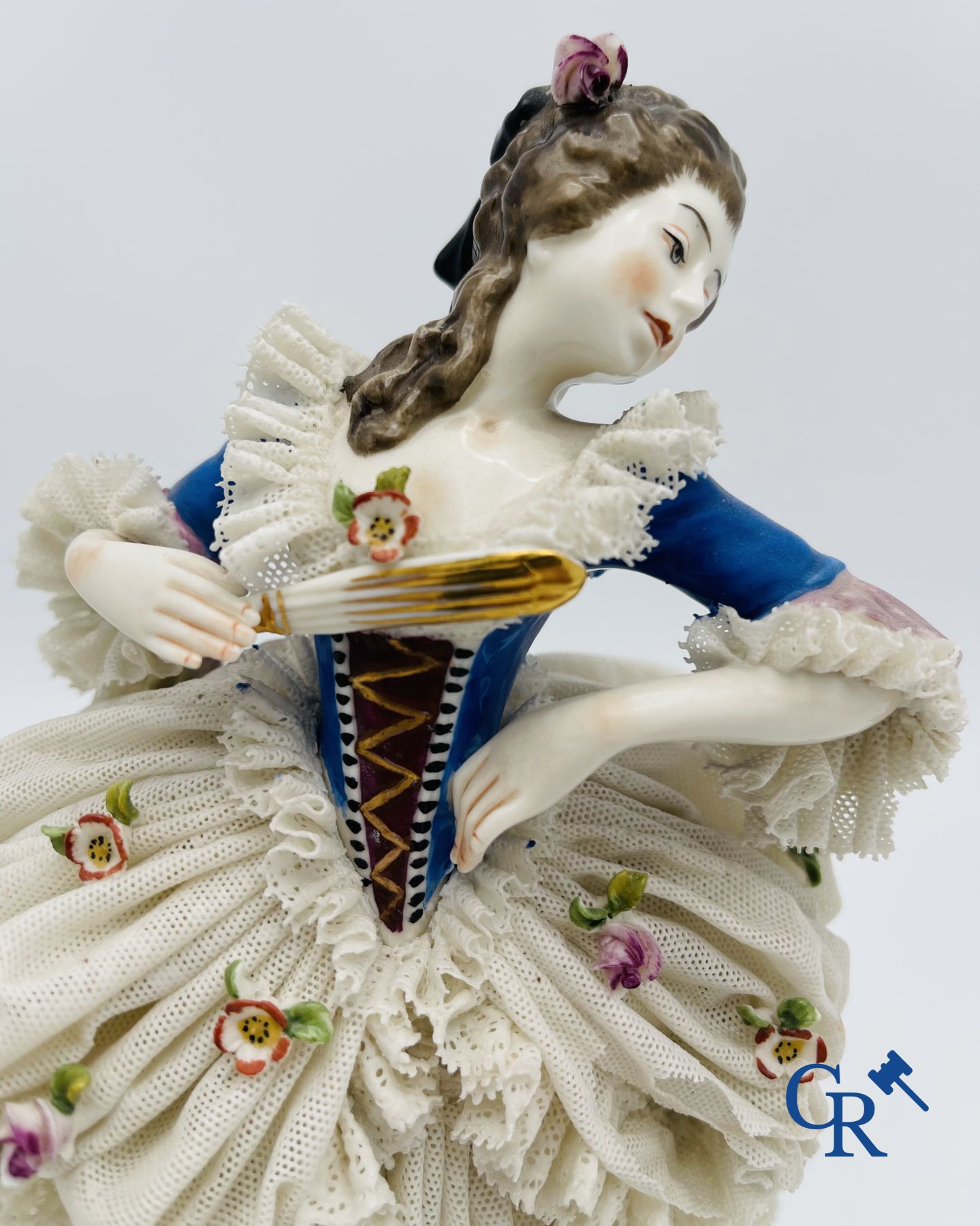 Volkstedt Rudolstadt: 3 dancers in fine porcelain, lace porcelain.