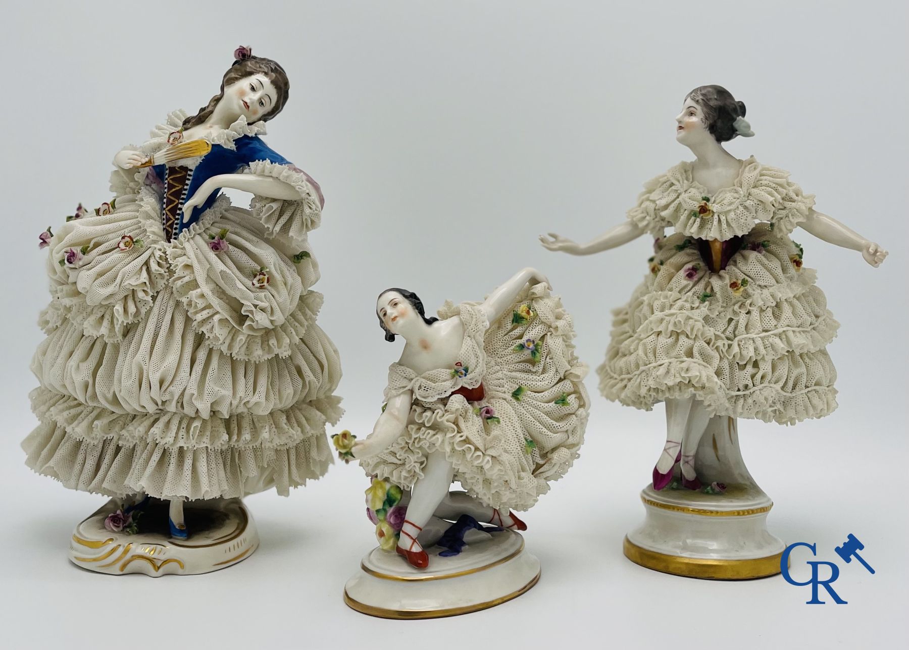 Volkstedt Rudolstadt: 3 dancers in fine porcelain, lace porcelain.