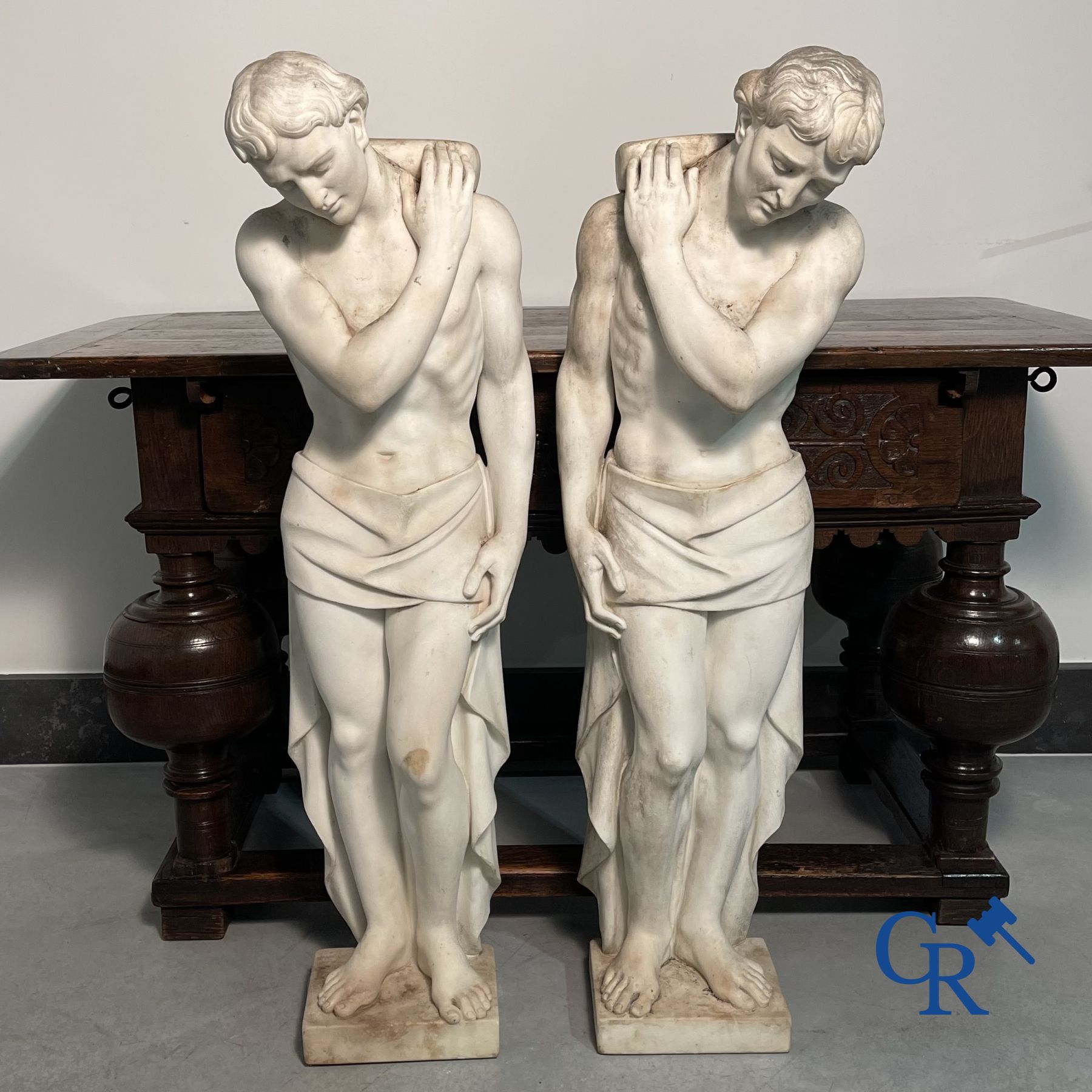 2 marmer sculpturen.