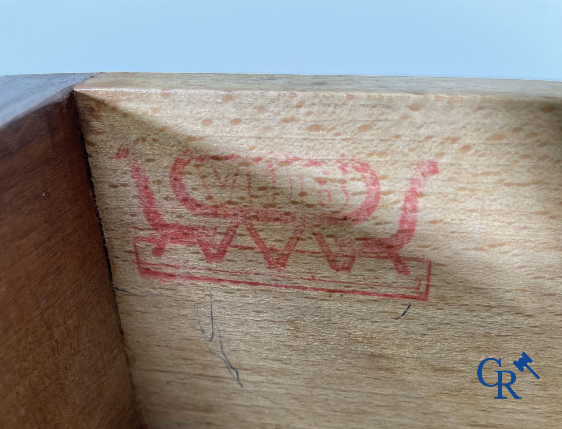 Design: Jaren '50 - 60 bar meubel in exotisch hout met lakwerk.