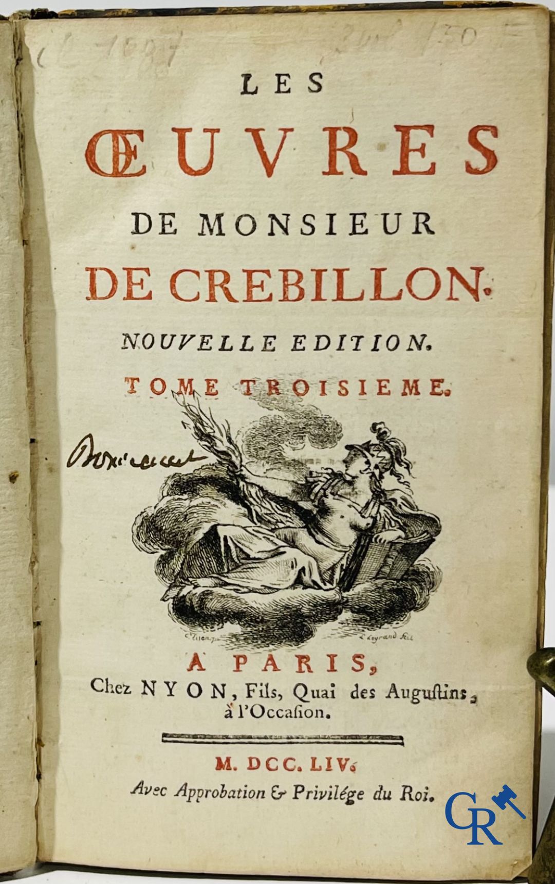 Oude boekdrukken: Abbé de Fontenay (4 volumes) 1774 en Les oeuvres de monsieur de Crébillon (3 volumes) 1754.