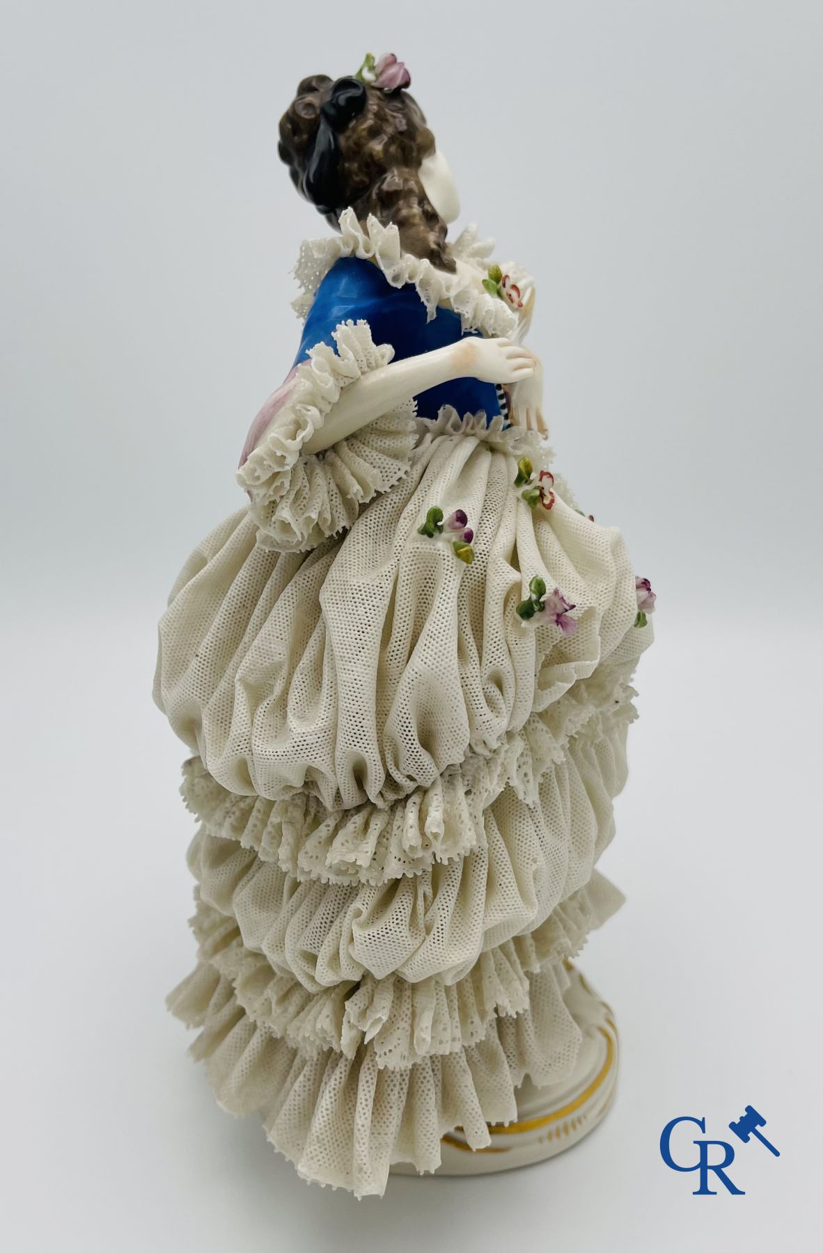 Volkstedt Rudolstadt: 3 dancers in fine porcelain, lace porcelain.