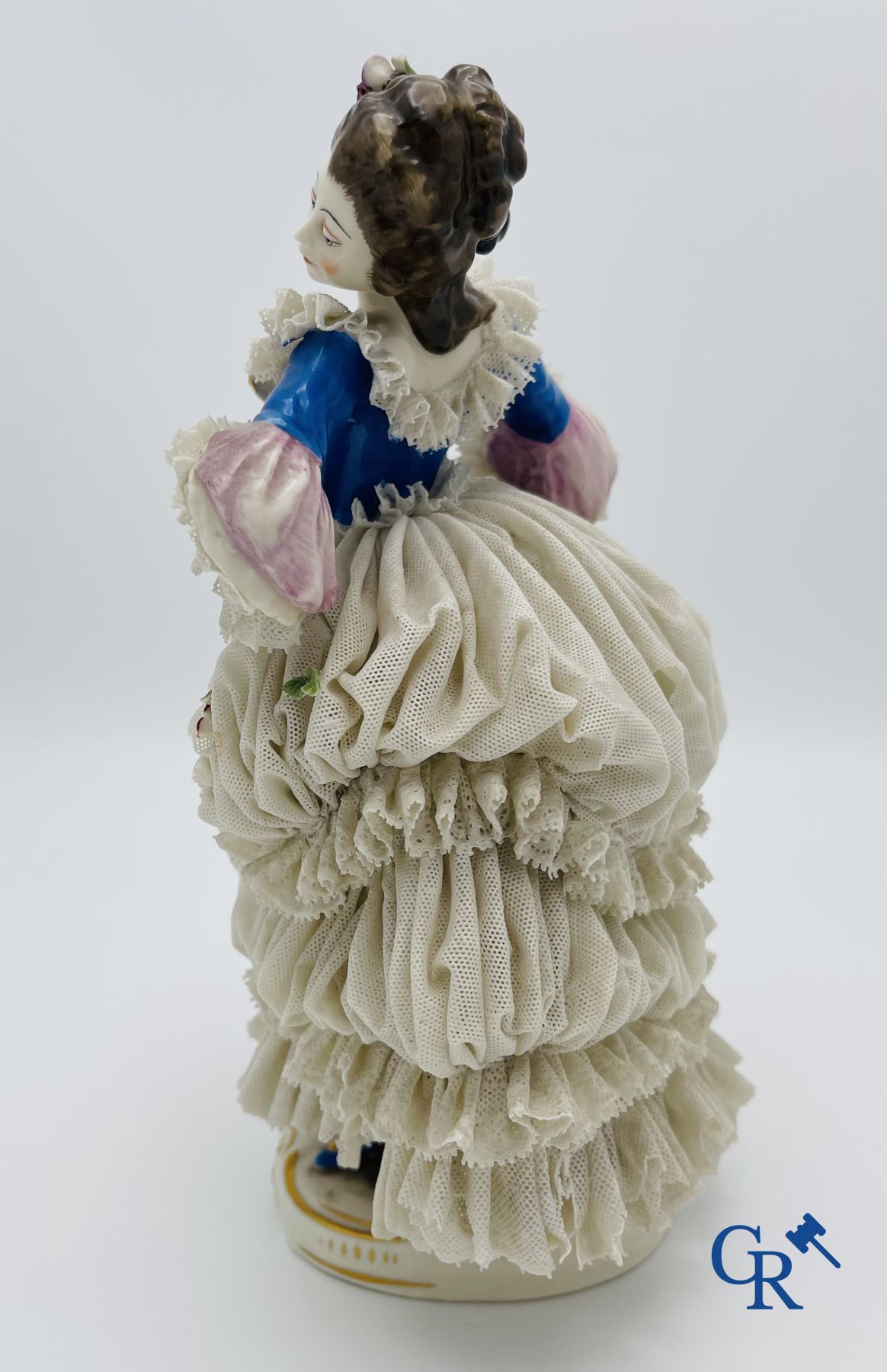 Volkstedt Rudolstadt: 3 dancers in fine porcelain, lace porcelain.