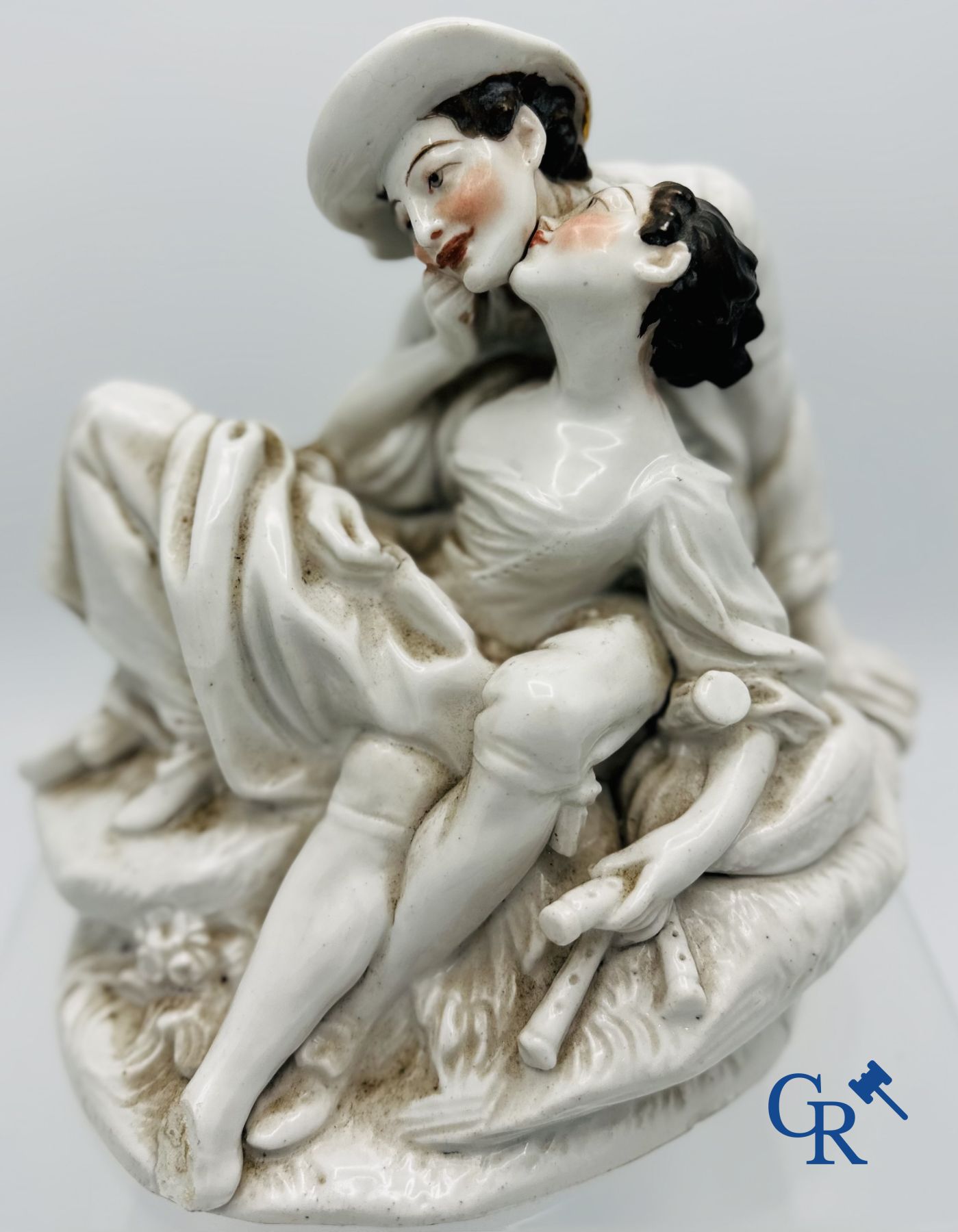 Meissen, 18th century. Group in fine porcelain depicting a couple in love.