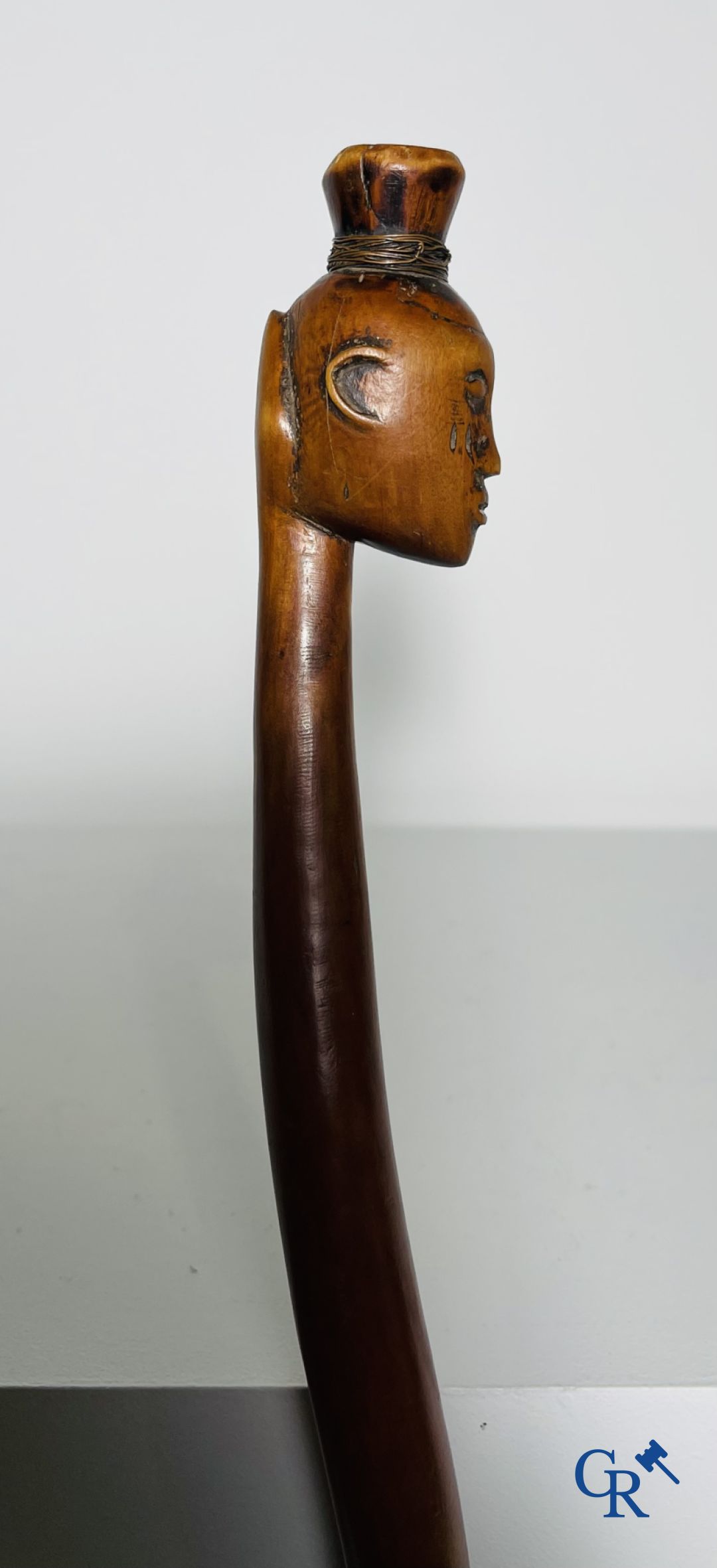Afrikaanse kunst: Een gesculpteerde houten staf.
