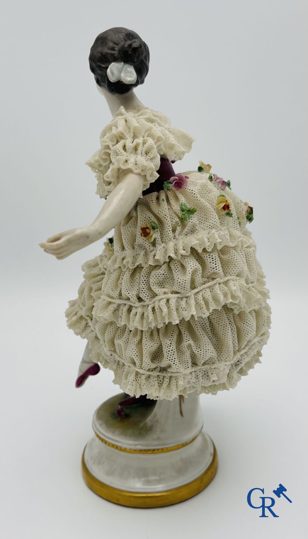 Volkstedt Rudolstadt: 3 dancers in fine porcelain, lace porcelain.