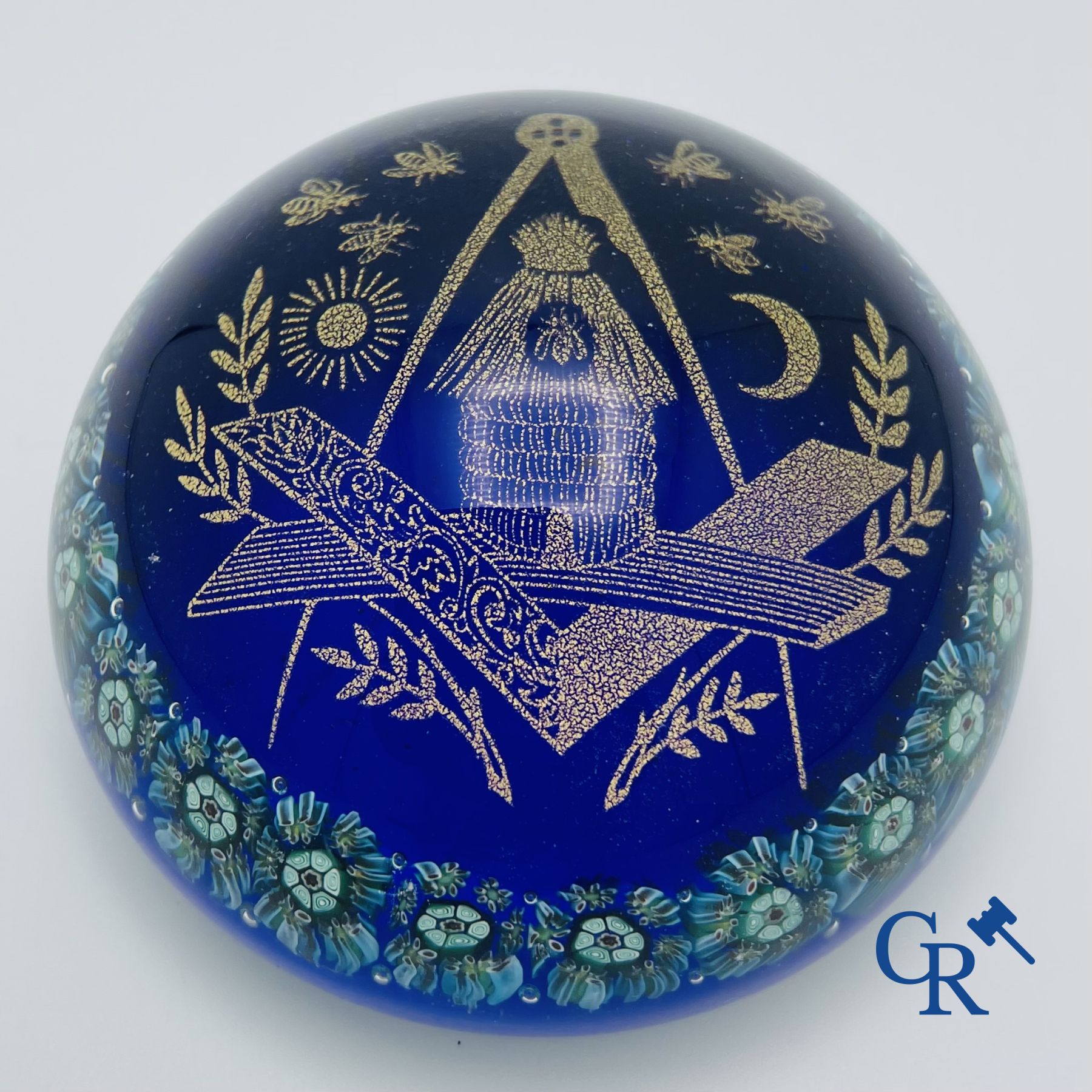 Vrijmetselaarij: Presse papier in kristal.