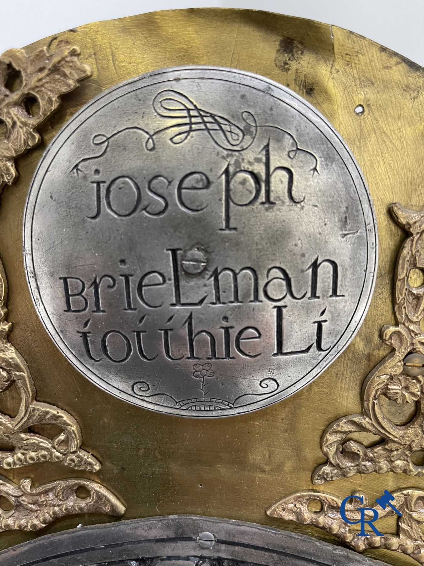 Staande klok in eikenhout. 18de eeuw.