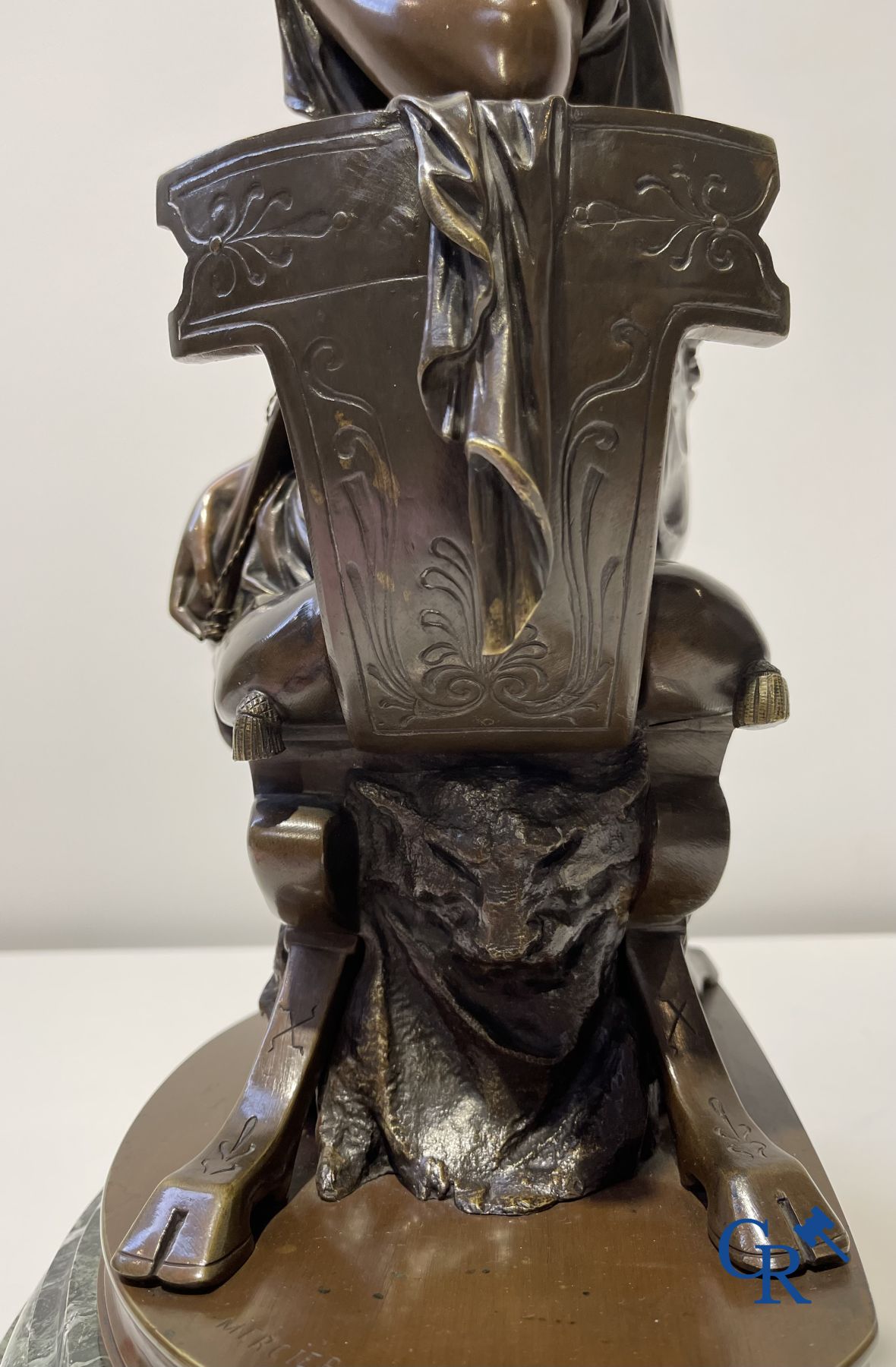 Michel-Louis Victor Mercier (1810-1894) Bronze statue of the goddess of hunting Diana. Signed Mercier. 19th century.